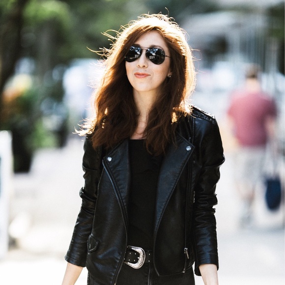 Meet your Posher, Stephanie - Picture 1 of 1